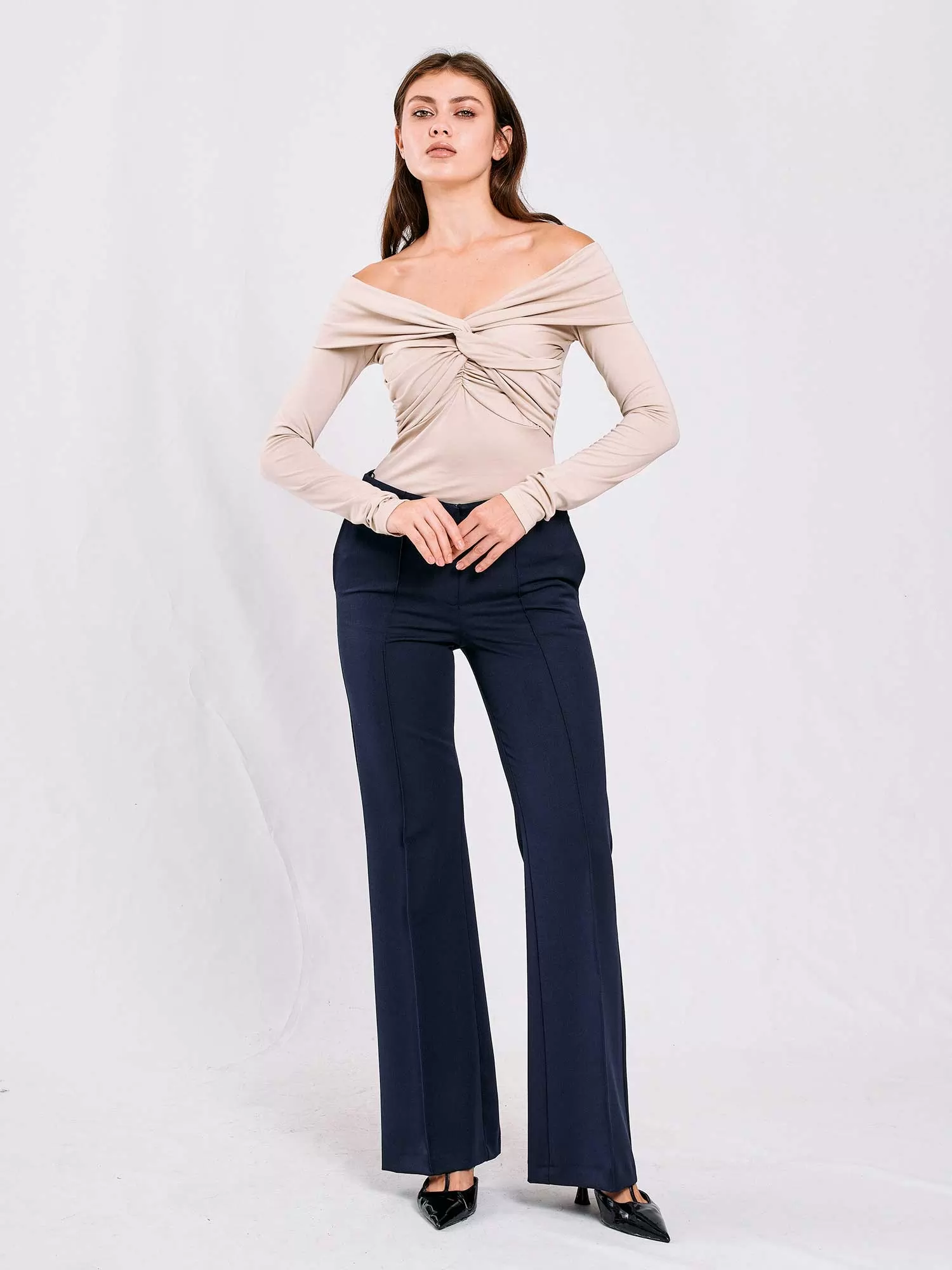 Önü Büzgü Düşük Omuz Bluz